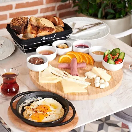 Livinton Atasehir 호텔
