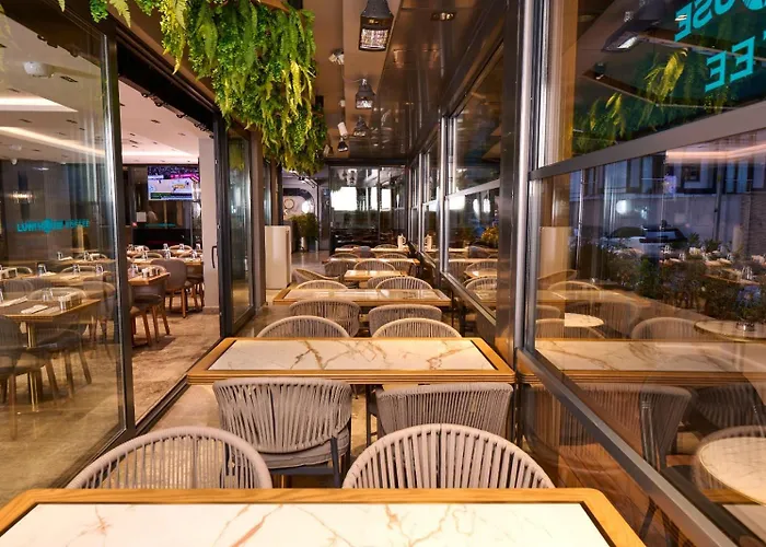 Livinton Atasehir Hotel *