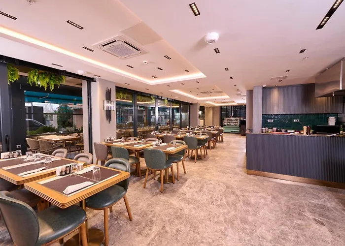 Livinton Atasehir Hotel *