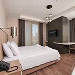 Livinton Atasehir Hotel *